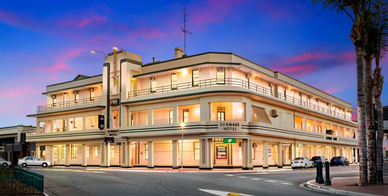 Hotel Renmark Bagian luar foto
