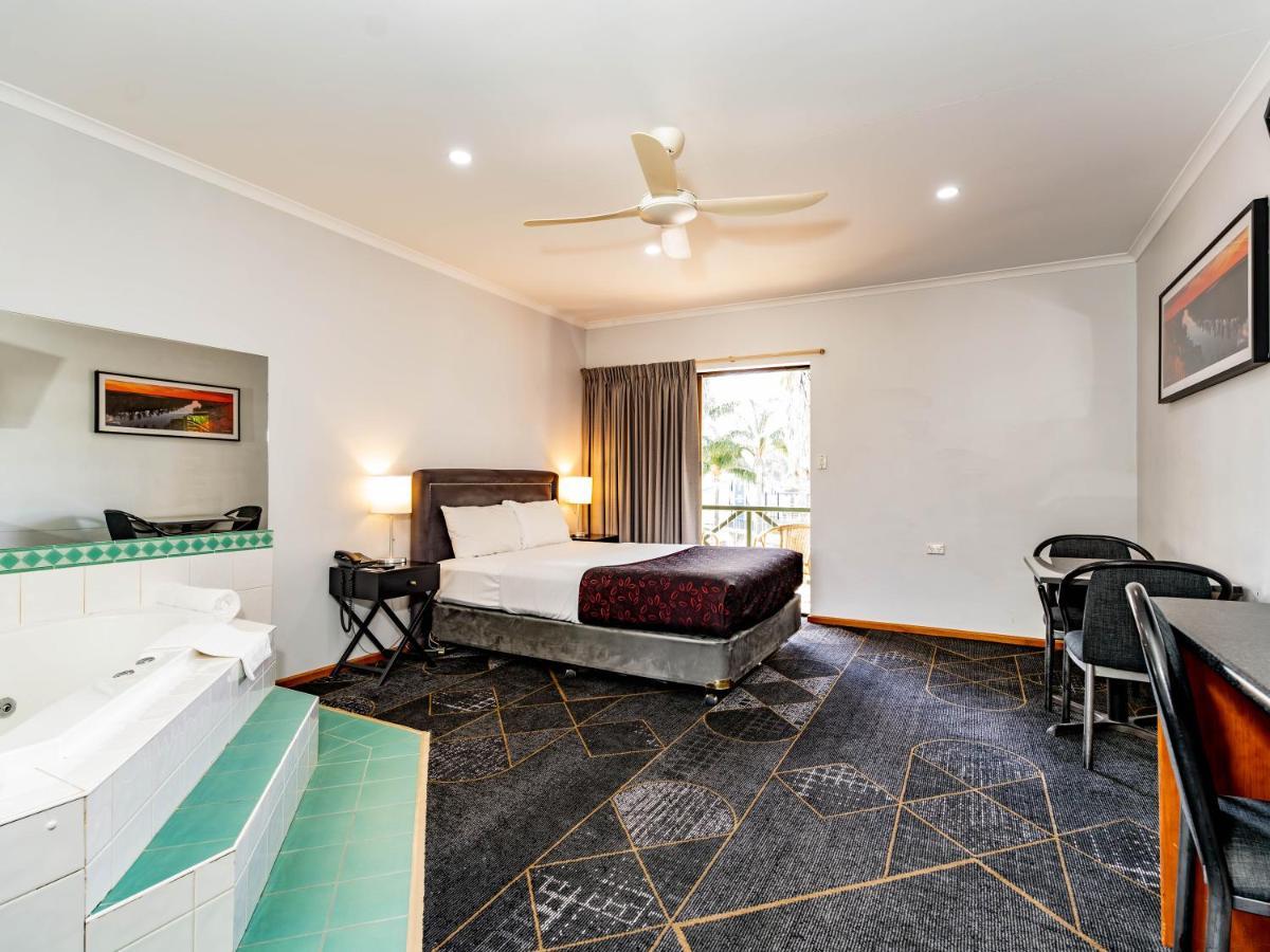 Hotel Renmark Bagian luar foto